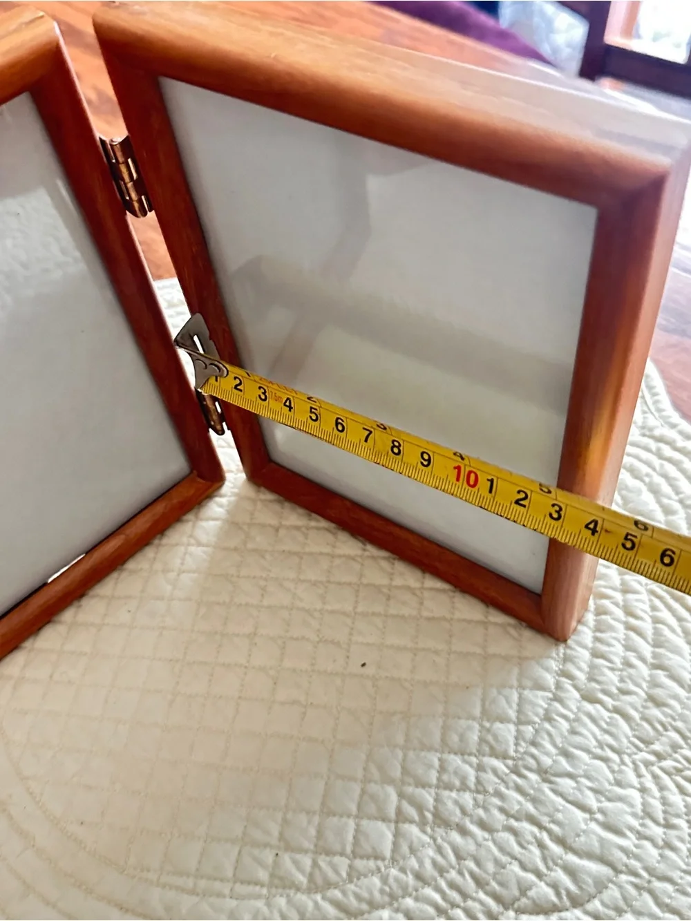 Vintage double 5x7 wood bifold frame
